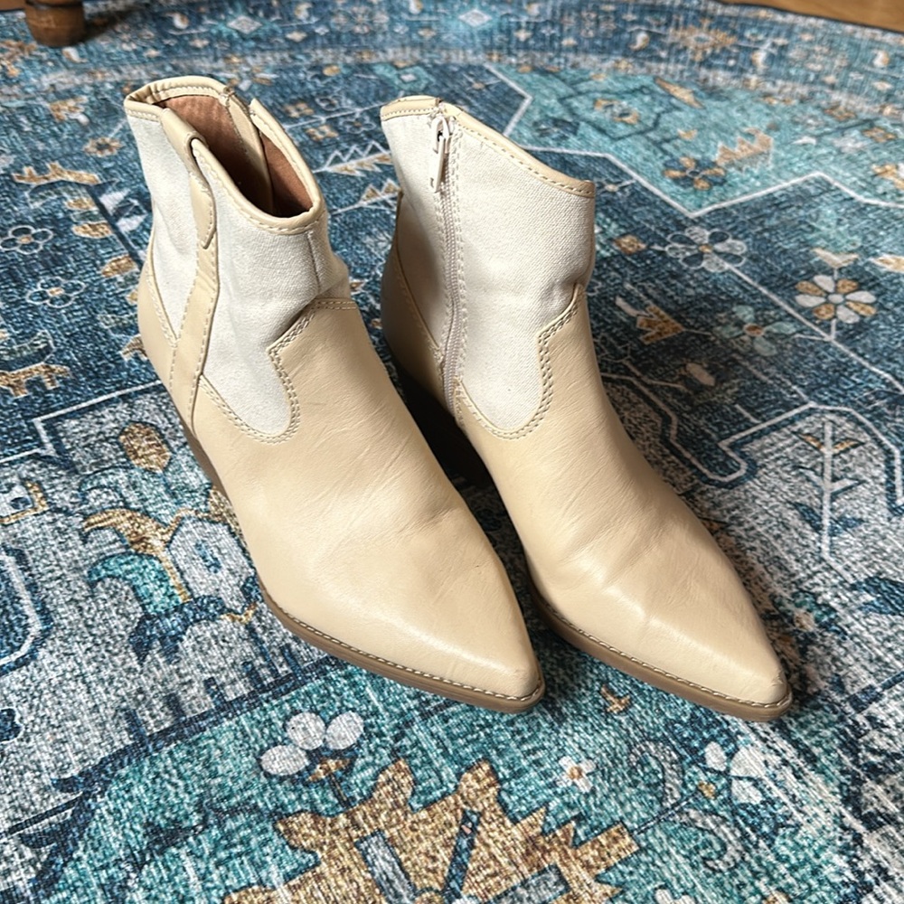 Universal Thread Western Style Bootie 🤍 - Picture 4 of 8